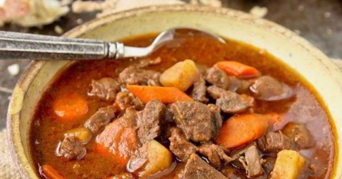 Как приготовить гуляш из говядины, чтобы мясо было мягким? 7 рецептов гуляша с подливкой
