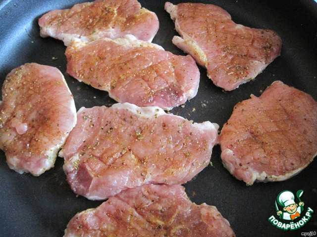 Как пожарить свинину на сковороде, чтобы она была очень мягкой и сочной