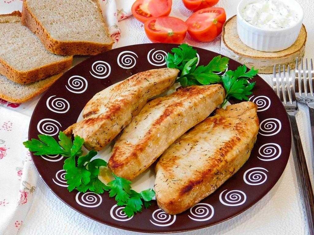 Отбивные из индейки на сковороде - рецепт из филе в кляре
